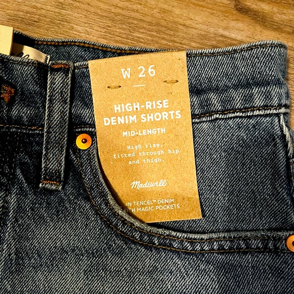 Madewell NWT Mom Jean Shorts - Picture 3 of 3